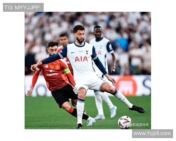 曼联与热刺在上海的精彩对决比分揭晓引发球迷热议